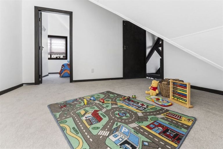 Photo of property in 4 Titoki Place, Levin, 5510