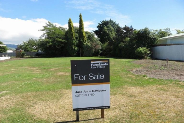 Photo of property in 10 Eaton Street, Waimate, 7924