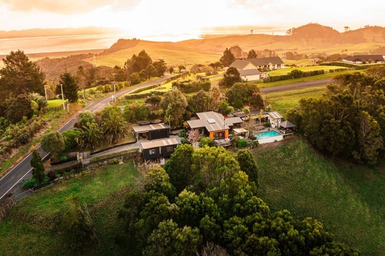 Photo of property in 170 Oyster Point Road, Kaukapakapa, Warkworth, 0984