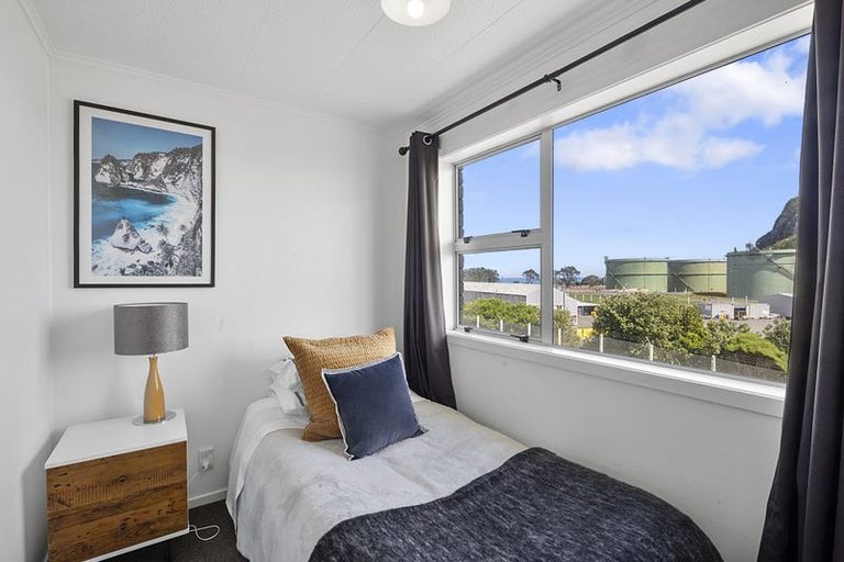 Photo of property in 27b Port View Crescent, Moturoa, New Plymouth, 4310