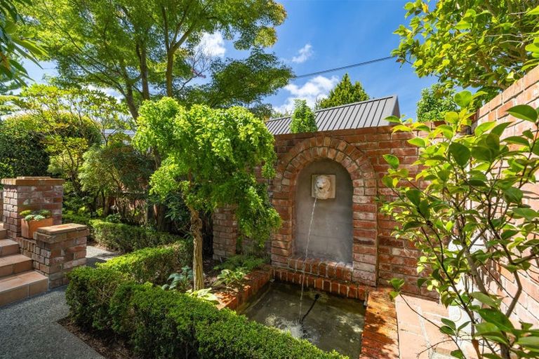 Photo of property in Chilcombe Homestead, 4 Medbury Terrace, Fendalton, Christchurch, 8041