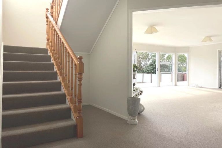 Photo of property in 74 Deacon Road, Riverhead, Kumeu, 0892