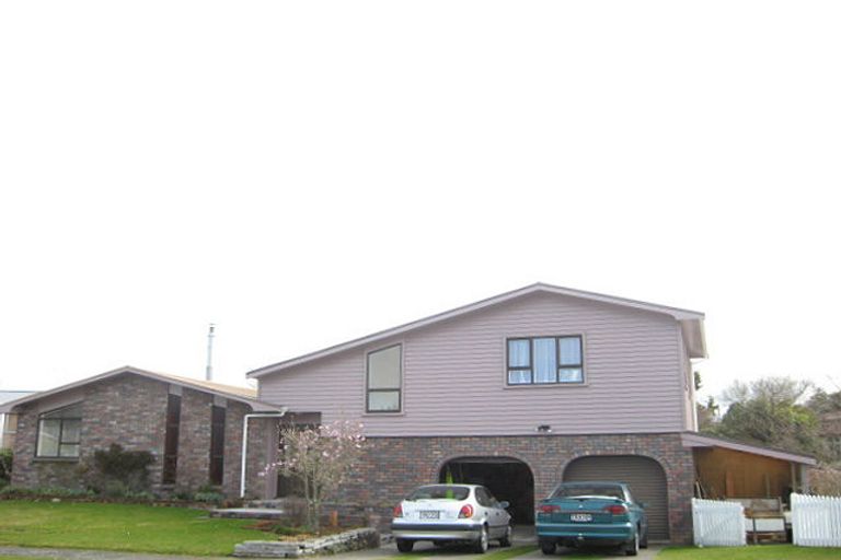 Photo of property in 1 Cassandra Street, Stratford, 4332