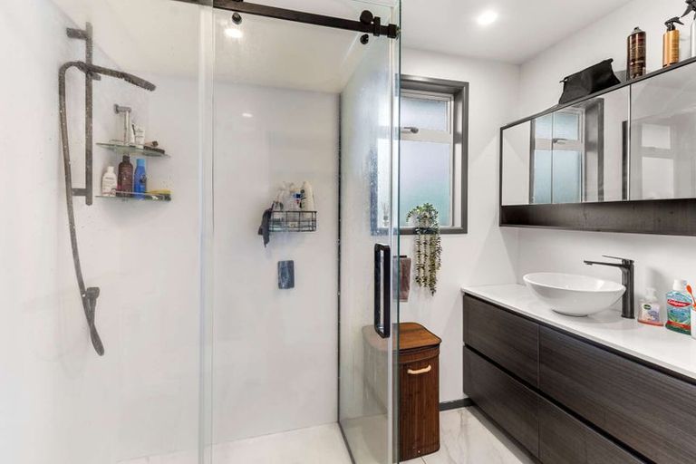 Photo of property in 208 Ngamotu Road, Spotswood, New Plymouth, 4310