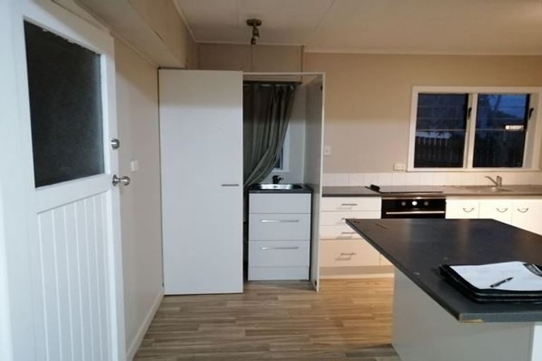 Photo of property in 2 James Road, Manurewa, Auckland, 2102
