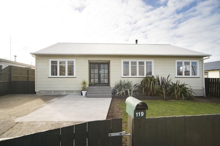 Photo of property in 119 Sherwill Street West, Feilding, 4702
