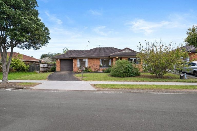 Photo of property in 21 Sandwick Drive, Weymouth, Auckland, 2103