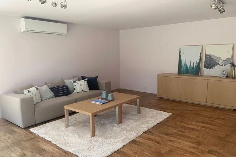 Photo of property in 490 Te Atatu Road, Te Atatu Peninsula, Auckland, 0610