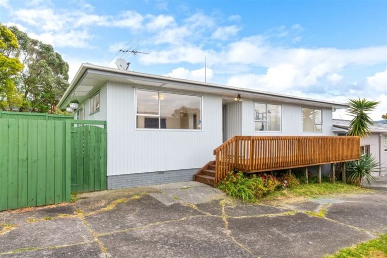 Photo of property in 1/15 Seabar Place, Glen Eden, Auckland, 0602
