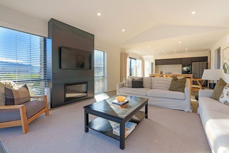 Photo of property in 35 Mount Nicholas Avenue, Wanaka, 9305