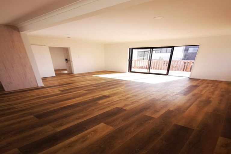 Photo of property in 124c Rosier Road, Glen Eden, Auckland, 0602