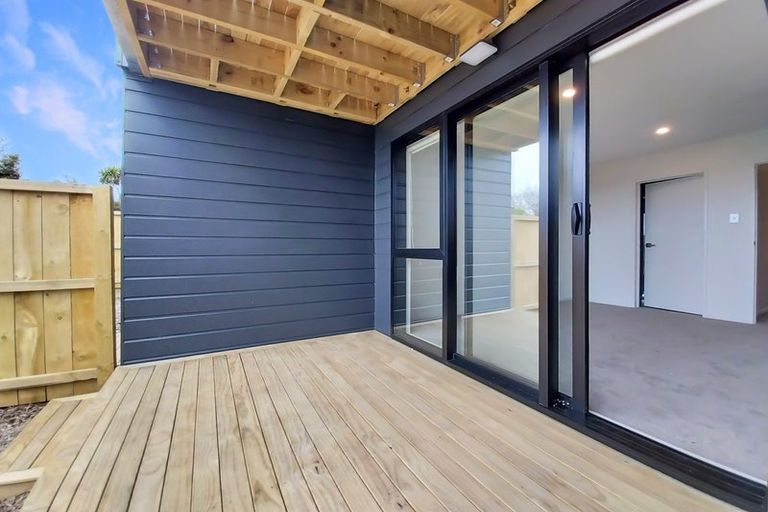 Photo of property in 22/241 Don Buck Road, Massey, Auckland, 0614