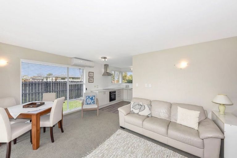 Photo of property in 1/23 Crofton Road, Harewood, Christchurch, 8051