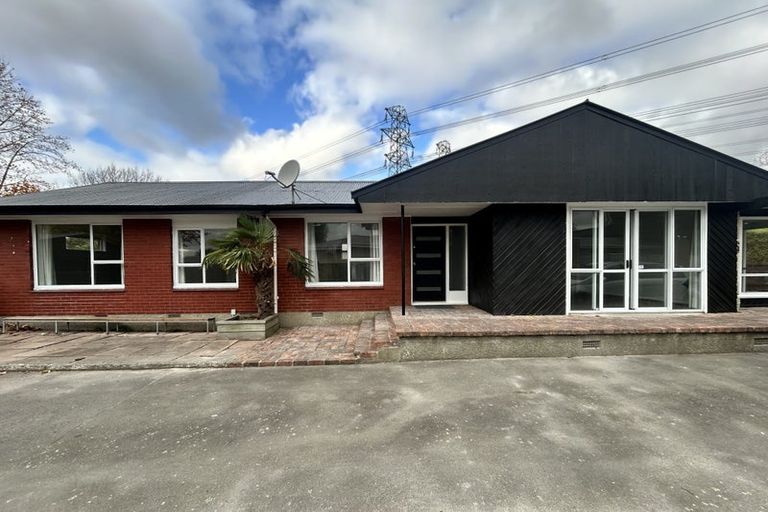 Photo of property in 316 Memorial Avenue, Burnside, Christchurch, 8053