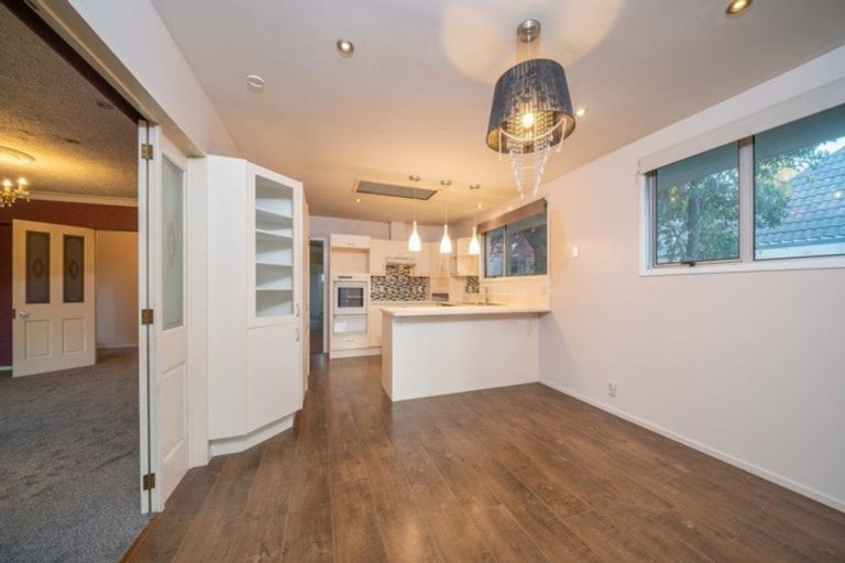 Photo of property in 5 Radbrook Street, Avonhead, Christchurch, 8042