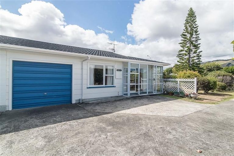 Photo of property in 71a Ngaio Road, Waikanae, 5036