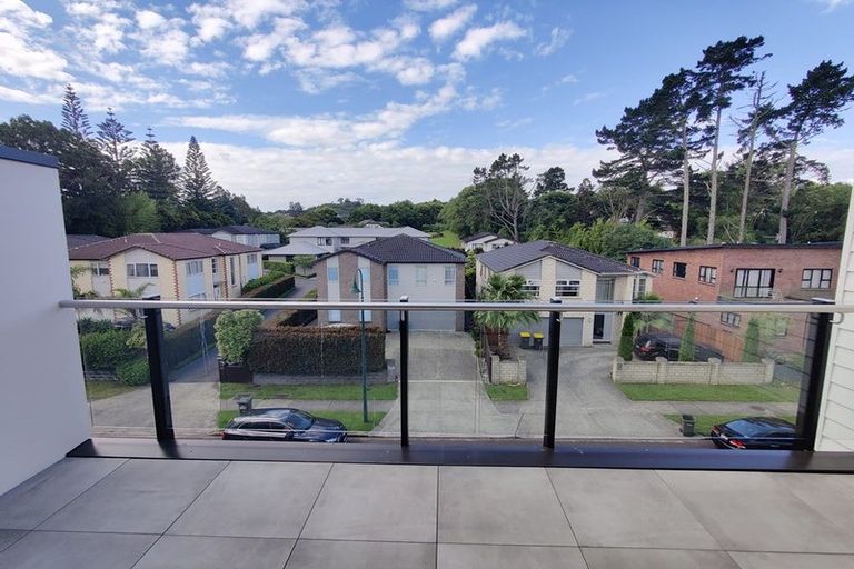 Photo of property in 6/11 Carlos Drive, Flat Bush, Auckland, 2016