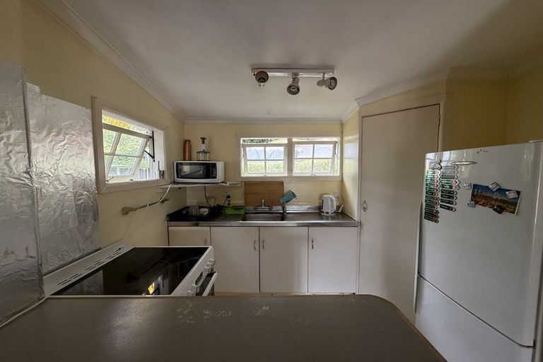Photo of property in 1/12 Beach Road, Pahurehure, Papakura, 2113