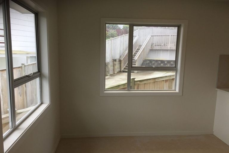 Photo of property in 7 Edgewood Way, Henderson, Auckland, 0612