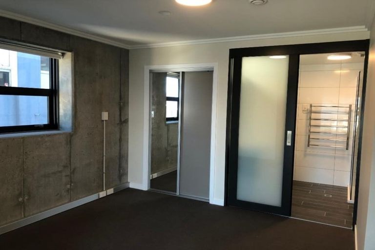 Photo of property in Frame Apartments, 901/111u Molesworth Street, Thorndon, Wellington, 6011