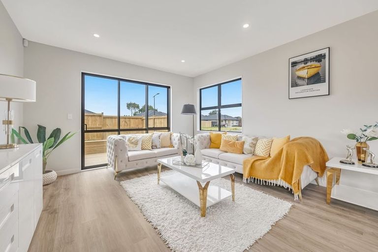 Photo of property in 24 Booker Drive, Tuakau, 2121