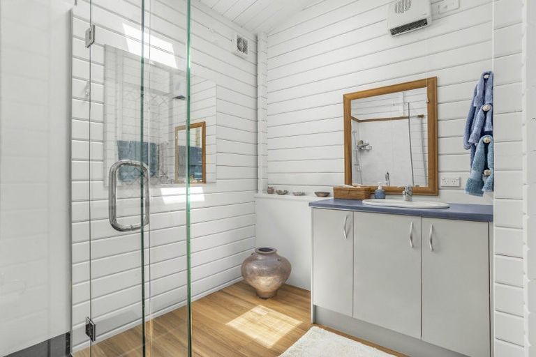 Photo of property in 66-66a Kuratawhiti Street, Greytown, 5712