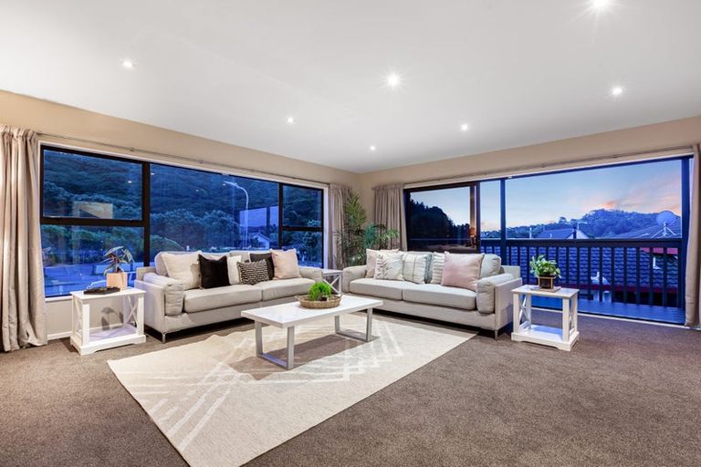 Photo of property in 25 Longitude Place, Whitby, Porirua, 5024
