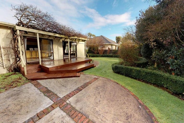 Photo of property in 261 Victoria Avenue, Hokowhitu, Palmerston North, 4410