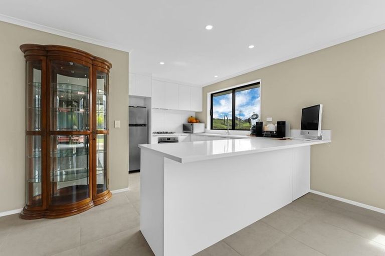 Photo of property in 135 Harriet Johnston Drive, Pokeno, 2402