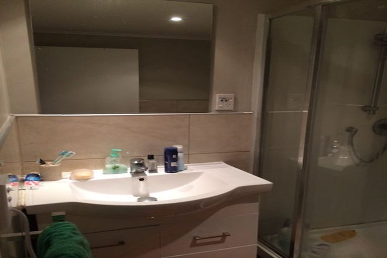 Photo of property in 16 Milich Terrace, Te Atatu South, Auckland, 0610