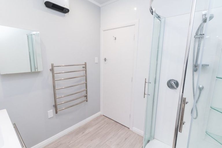 Photo of property in 82 Pembroke Road, Northland, Wellington, 6012