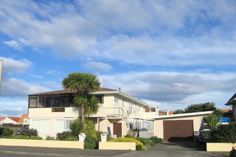 Photo of property in 4/1 The Esplanade, Westshore, Napier, 4110