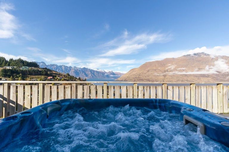 Photo of property in 58a Dart Place, Fernhill, Queenstown, 9300