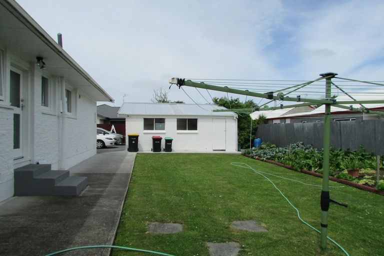 Photo of property in 39 Compton Street, Woolston, Christchurch, 8062