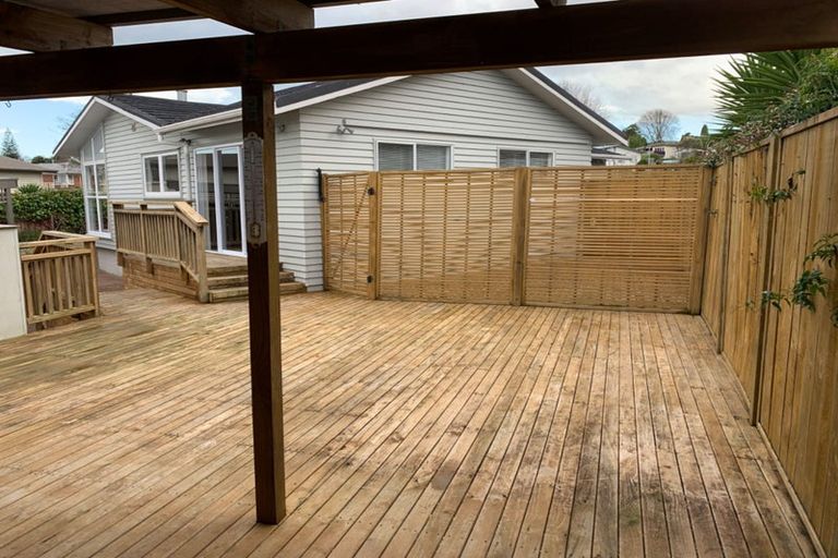 Photo of property in 43 Minaret Drive, Bucklands Beach, Auckland, 2014