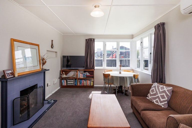 Photo of property in 918 Tremaine Avenue, Roslyn, Palmerston North, 4414