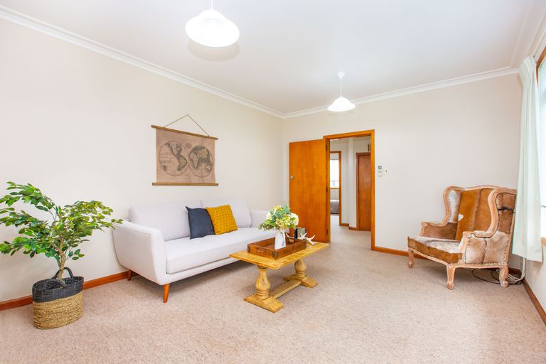 Photo of property in 37 Haultain Street, Fairfield, Hamilton, 3214