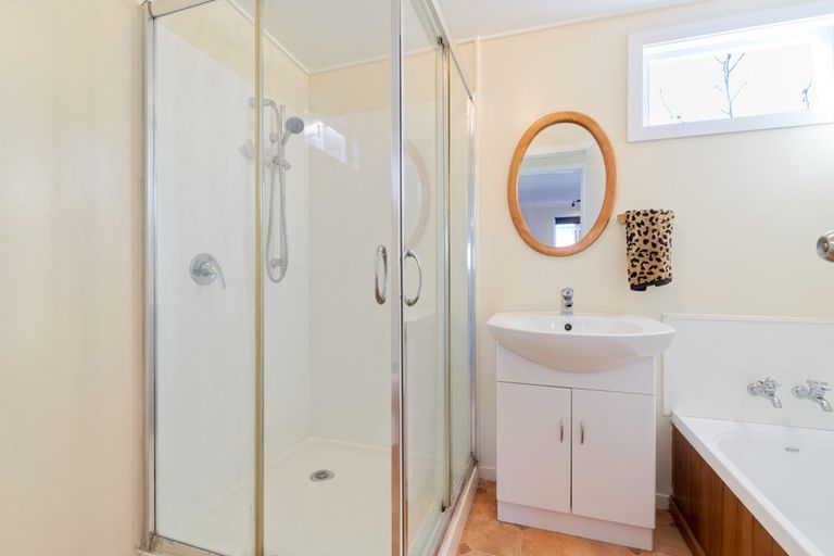 Photo of property in 8a Shanly Street, Waipawa, 4210