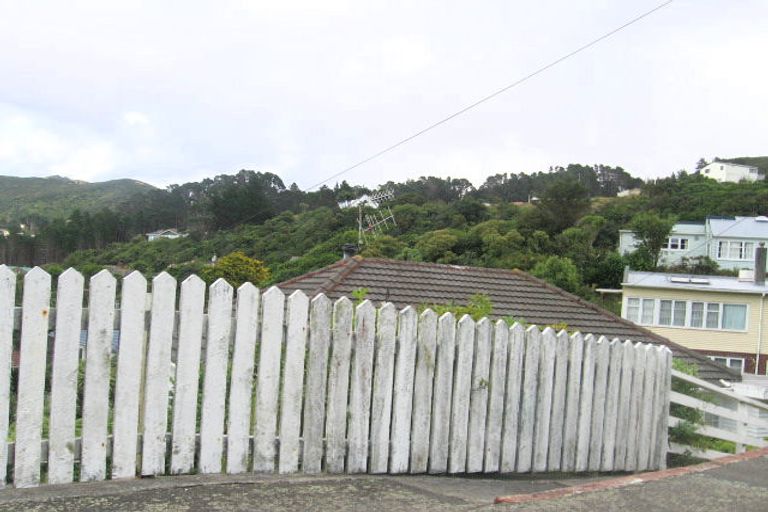 Photo of property in 60 Sunshine Avenue, Karori, Wellington, 6012