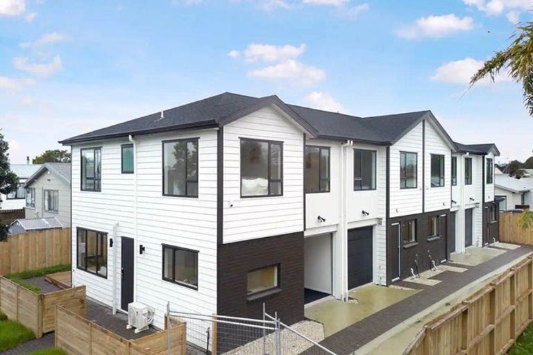 Photo of property in 4c Templeton Place, Clendon Park, Auckland, 2103