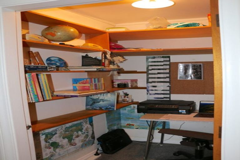 Photo of property in 3 Ardal Grove, Tirohanga, Lower Hutt, 5010