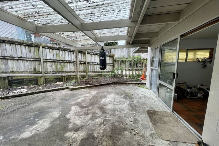 Photo of property in 42b Hogans Road, Glenfield, Auckland, 0629