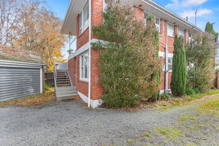 Photo of property in 2/19 Newbridge Place, Ilam, Christchurch, 8041