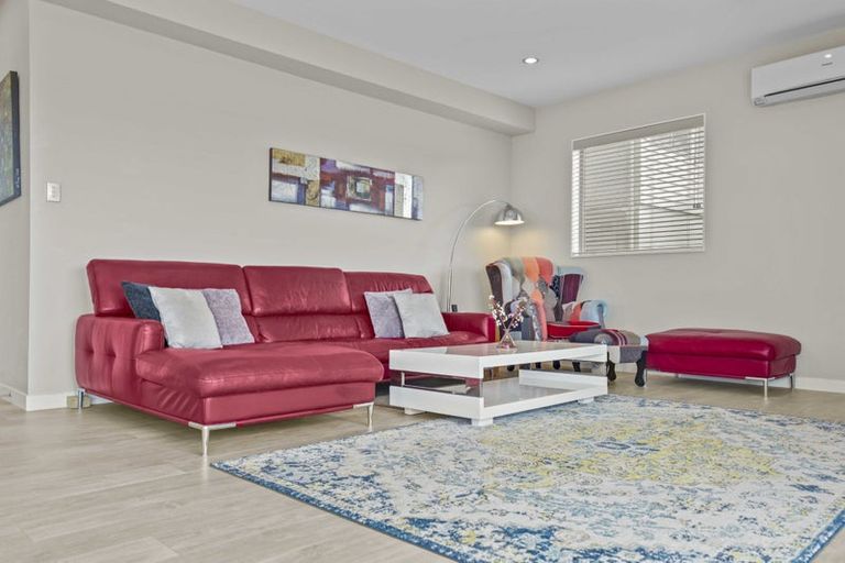 Photo of property in 114 Fairview Avenue, Fairview Heights, Auckland, 0632