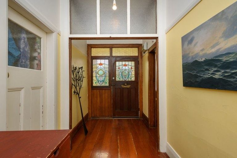 Photo of property in 150 Ohiro Road, Brooklyn, Wellington, 6021