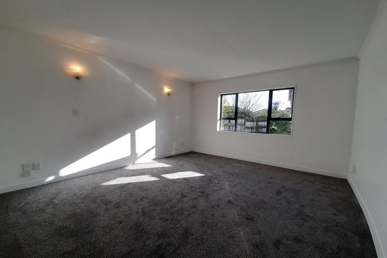 Photo of property in 93 Bushlands Park Drive, Albany, Auckland, 0632