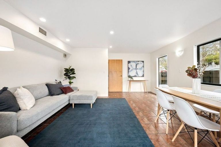 Photo of property in 4 Chamberlain Road, Karori, Wellington, 6012