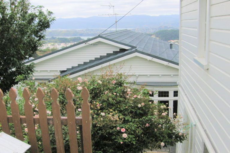 Photo of property in 89 Mills Road, Brooklyn, Wellington, 6021