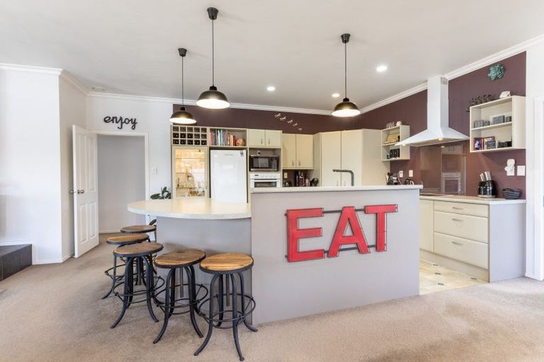 Photo of property in 122 Guy Street, Dannevirke, 4930