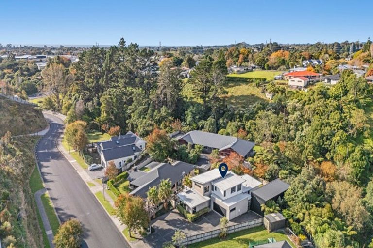 Photo of property in 13 Fernbrook Drive, Hurworth, New Plymouth, 4310
